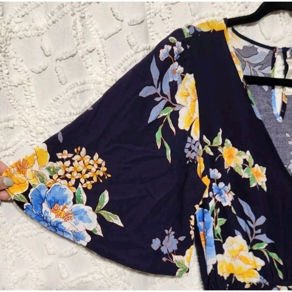 Band Of Gypsies Jumpsuit Womens M Floral Boho Navy‎ Yellow Flutter Sleeve P102 - Picture 6 of 13